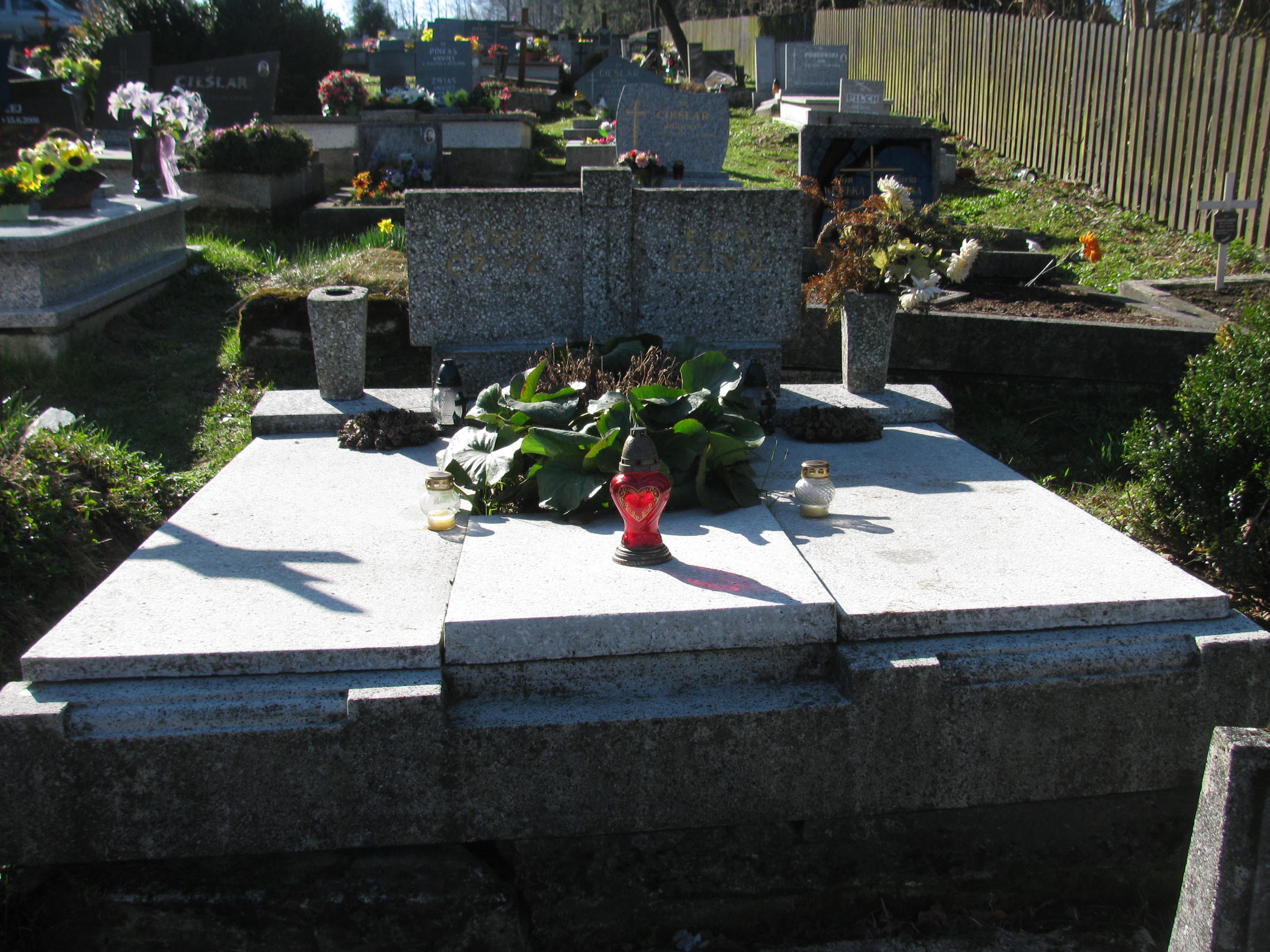 Grób Stanisław Nowicki