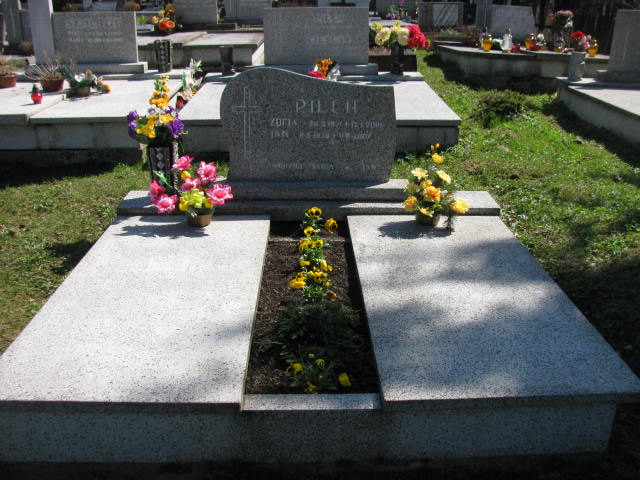 Grób Paweł Pilch
